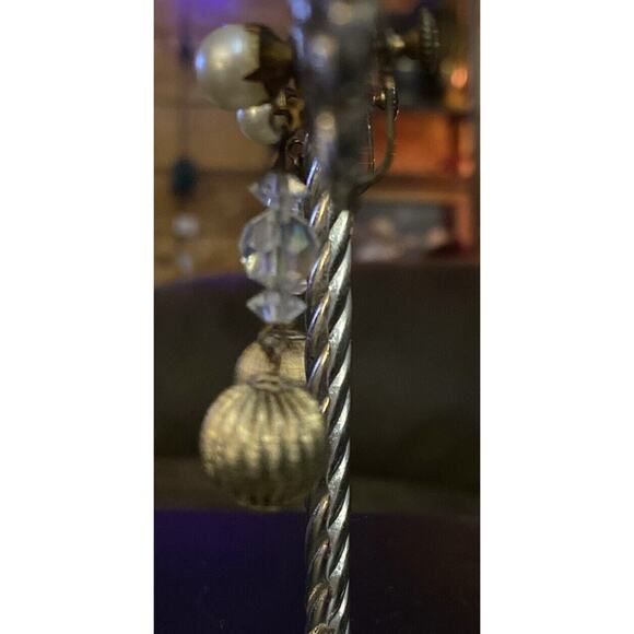 Antique Screw Back Pearl Faceted Acrylic Center Gold Lined Circular Bottom - Picture 2 of 4